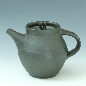 Elisa Helland-Hansen 1989 teapot