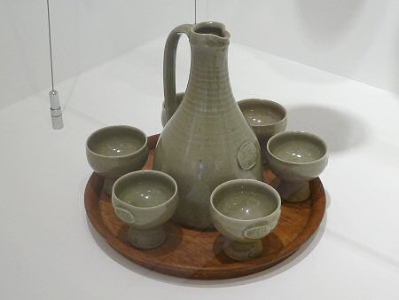 Leach Pottery mead set produced for FF Mead