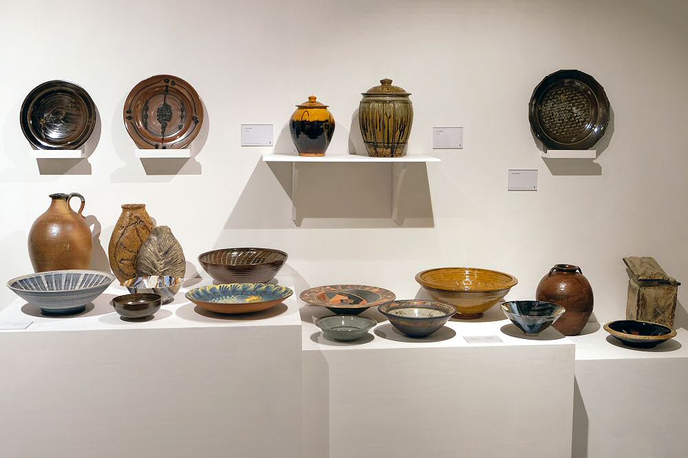 Christine Halstead pots