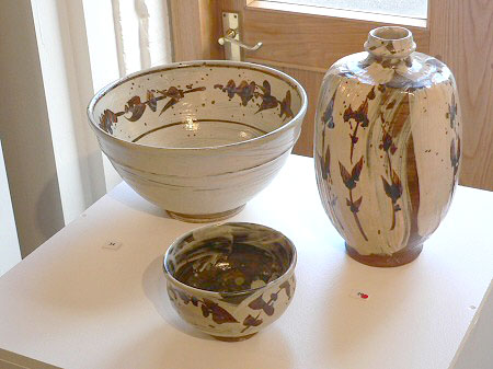 Hakeme glazed pots with iron painting - bowl, tea bowl and flattened bottle vase