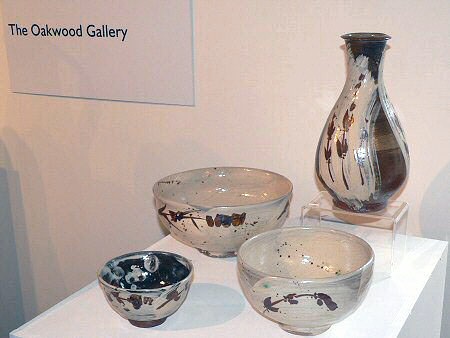 Hakeme glazed bowls and Korean bottle with iron painting
