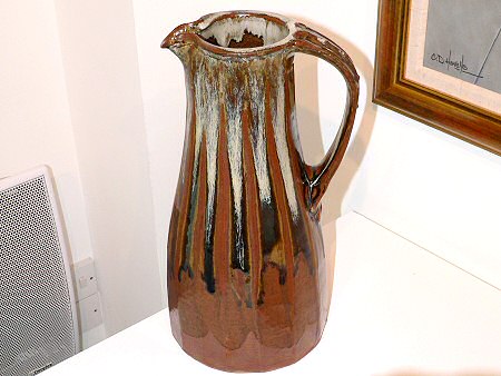 Large facetted jug
