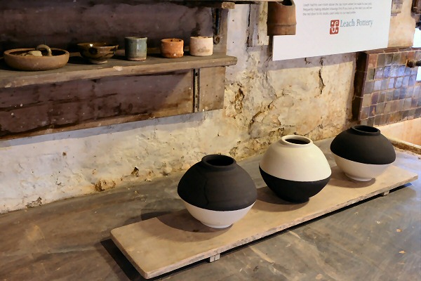 Hyosun Kim moon jars