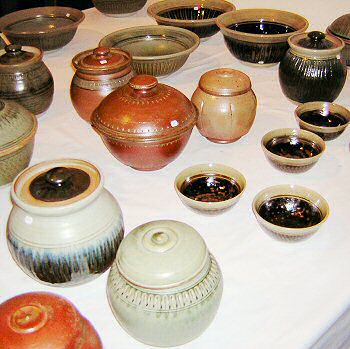 Stoneware pots