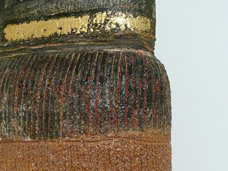 Vase detail