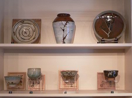 Exhibition pots