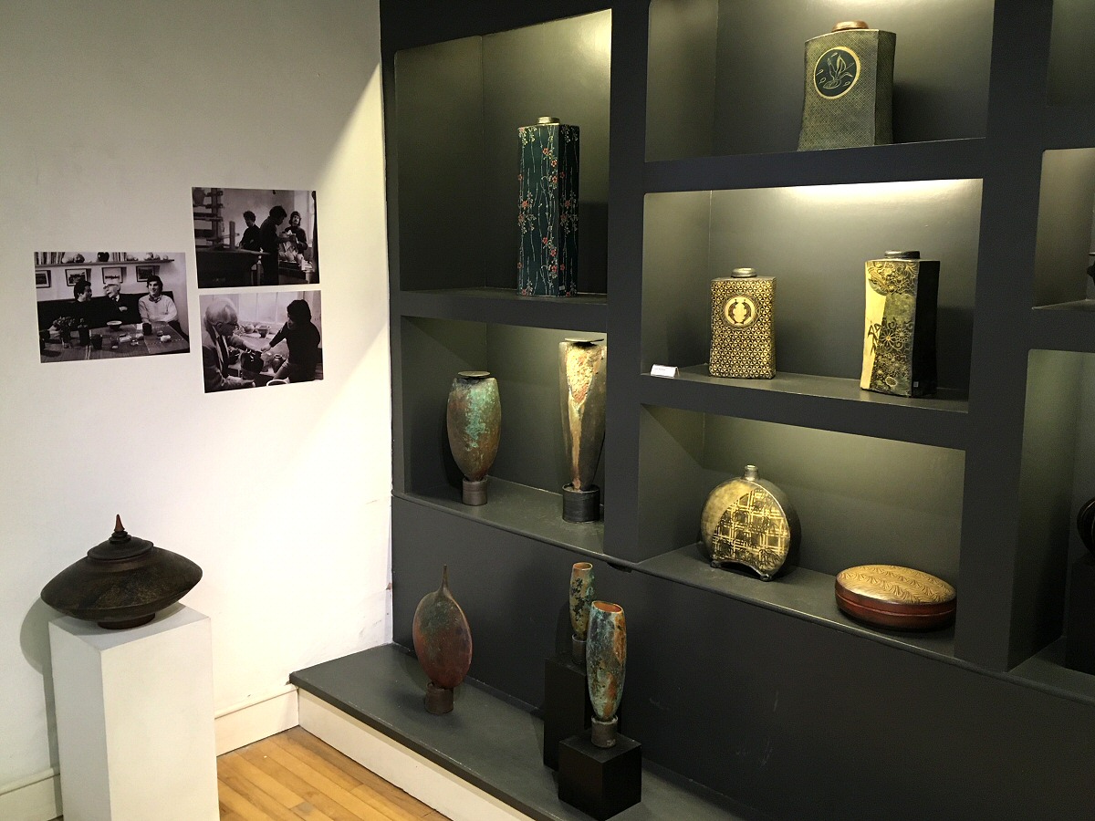 John Bedding pots with Jason Wason lidded vessel on the pedestal