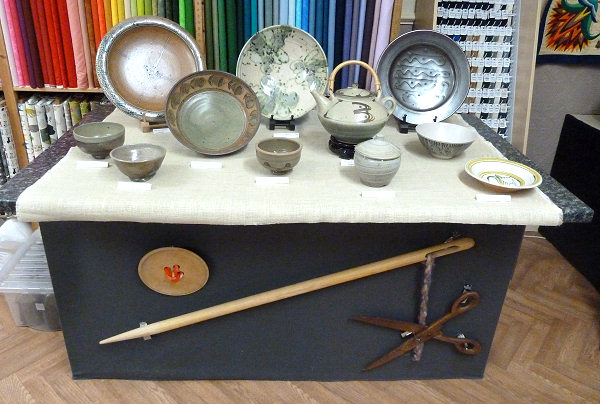 Exhibition pots