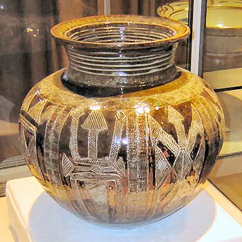 Ladi Kwali water pot from Abuja, Nigeria