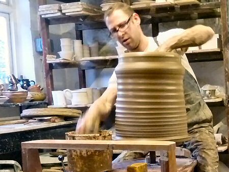 Adam Keeling - Flowerpot, pulling up the cylinder