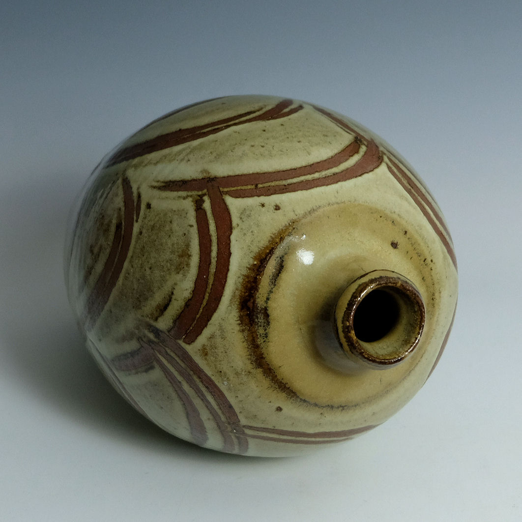 Phil Rogers - FingerWipeVase