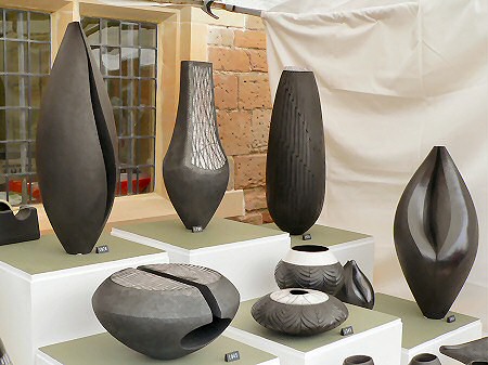Beautiful sculptural vessels by Asraf Hanna