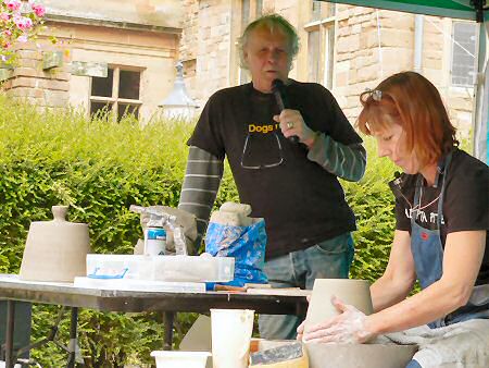 Lisa Hammond demonstrating