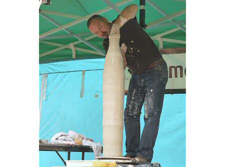 Nic Collins demonstrating