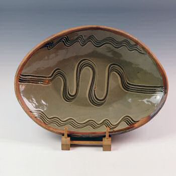 Michael Cardew - Wenford Bridge slipware dish