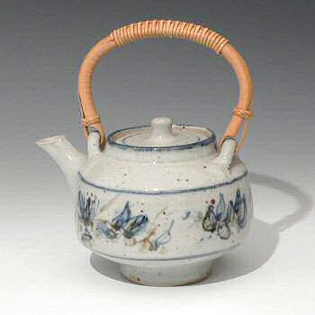 Colin Kellam tea pot