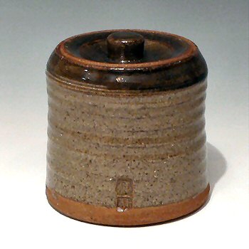 John Reeve - Longlands Pottery lidded jar